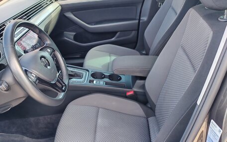 Volkswagen Passat B8 рестайлинг, 2017 год, 1 910 000 рублей, 9 фотография