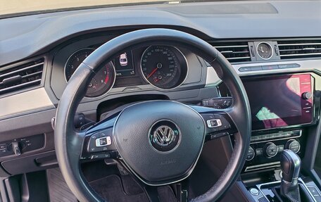 Volkswagen Passat B8 рестайлинг, 2017 год, 1 910 000 рублей, 10 фотография