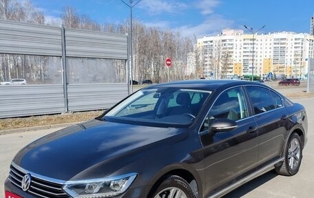 Volkswagen Passat B8 рестайлинг, 2017 год, 1 910 000 рублей, 2 фотография