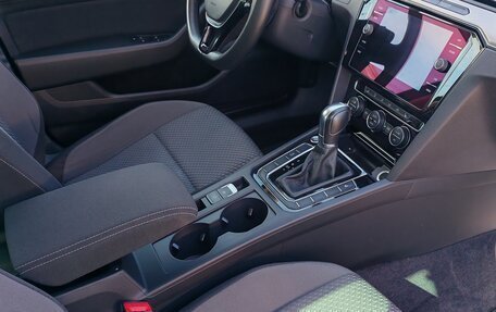 Volkswagen Passat B8 рестайлинг, 2017 год, 1 910 000 рублей, 19 фотография