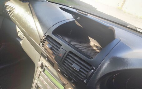 Toyota Avensis III рестайлинг, 2006 год, 850 000 рублей, 18 фотография