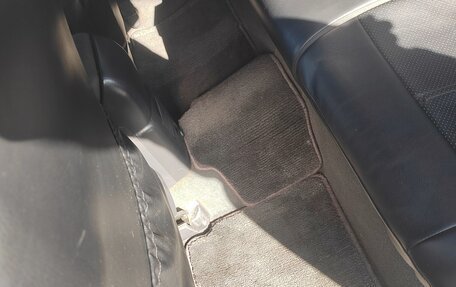 Toyota Avensis III рестайлинг, 2006 год, 850 000 рублей, 30 фотография