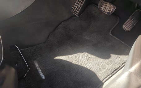 Toyota Avensis III рестайлинг, 2006 год, 850 000 рублей, 21 фотография