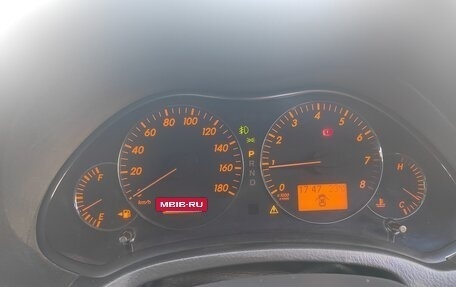 Toyota Avensis III рестайлинг, 2006 год, 850 000 рублей, 19 фотография