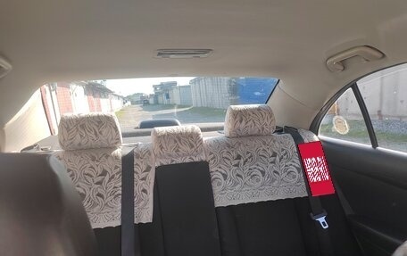 Toyota Avensis III рестайлинг, 2006 год, 850 000 рублей, 37 фотография