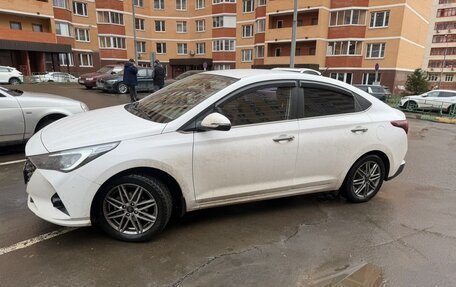Hyundai Solaris II рестайлинг, 2021 год, 1 595 000 рублей, 11 фотография