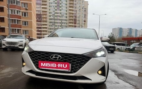 Hyundai Solaris II рестайлинг, 2021 год, 1 595 000 рублей, 8 фотография