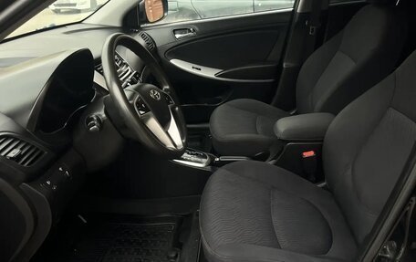 Hyundai Solaris II рестайлинг, 2013 год, 800 000 рублей, 4 фотография