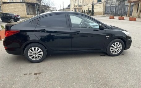 Hyundai Solaris II рестайлинг, 2013 год, 800 000 рублей, 8 фотография