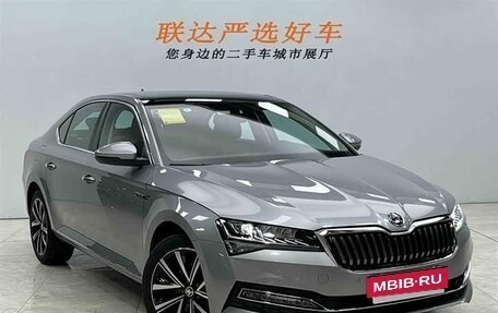 Skoda Superb III рестайлинг, 2025 год, 2 750 293 рублей, 3 фотография