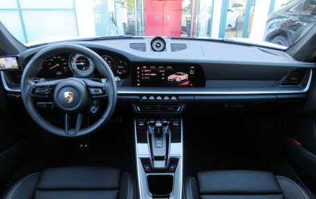 Porsche 911, 2023 год, 22 300 000 рублей, 13 фотография