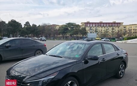 Hyundai Elantra, 2021 год, 1 800 000 рублей, 3 фотография