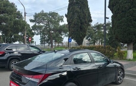 Hyundai Elantra, 2021 год, 1 800 000 рублей, 6 фотография