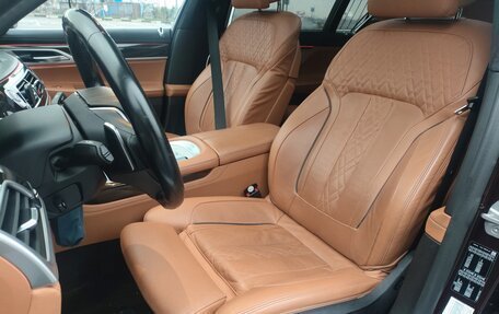 BMW 7 серия, 2019 год, 5 000 000 рублей, 17 фотография