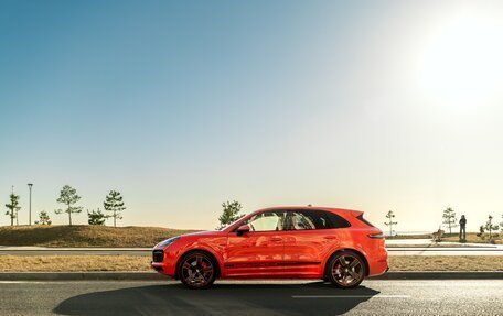 Porsche Cayenne III, 2021 год, 10 500 000 рублей, 2 фотография