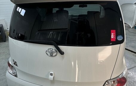 Toyota bB II рестайлинг, 2010 год, 650 000 рублей, 8 фотография