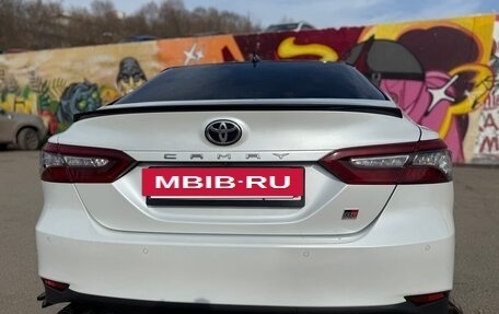 Toyota Camry, 2021 год, 3 150 000 рублей, 12 фотография