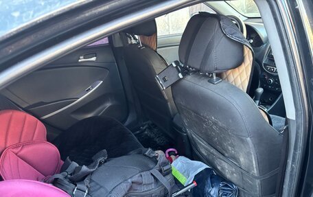 Hyundai Solaris II рестайлинг, 2014 год, 950 000 рублей, 7 фотография