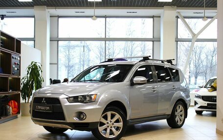 Mitsubishi Outlander III рестайлинг 3, 2011 год, 890 000 рублей, 1 фотография