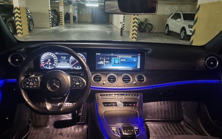 Mercedes-Benz E-Класс, 2019 год, 3 700 000 рублей, 7 фотография