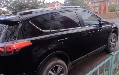 Toyota RAV4, 2018 год, 2 400 000 рублей, 4 фотография