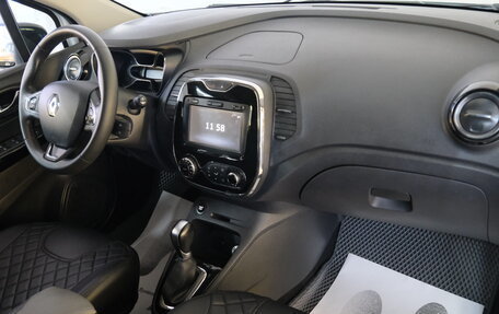 Renault Kaptur I рестайлинг, 2017 год, 1 689 000 рублей, 18 фотография