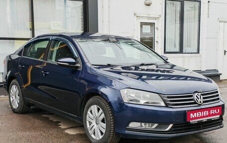 Volkswagen Passat B7, 2012 год, 815 000 рублей, 3 фотография