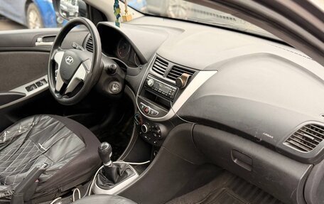 Hyundai Solaris II рестайлинг, 2011 год, 395 000 рублей, 9 фотография