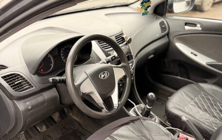 Hyundai Solaris II рестайлинг, 2011 год, 395 000 рублей, 8 фотография