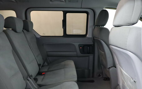 Hyundai H-1 II рестайлинг, 2014 год, 2 349 000 рублей, 14 фотография