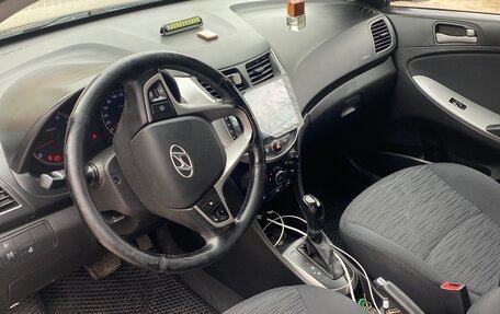 Hyundai Solaris II рестайлинг, 2014 год, 880 000 рублей, 17 фотография