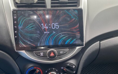 Hyundai Solaris II рестайлинг, 2014 год, 880 000 рублей, 19 фотография