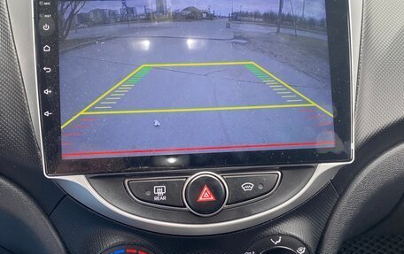 Hyundai Solaris II рестайлинг, 2014 год, 880 000 рублей, 18 фотография