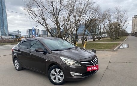 Hyundai Solaris II рестайлинг, 2014 год, 880 000 рублей, 2 фотография