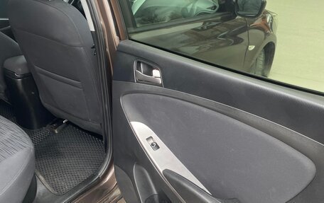 Hyundai Solaris II рестайлинг, 2014 год, 880 000 рублей, 25 фотография