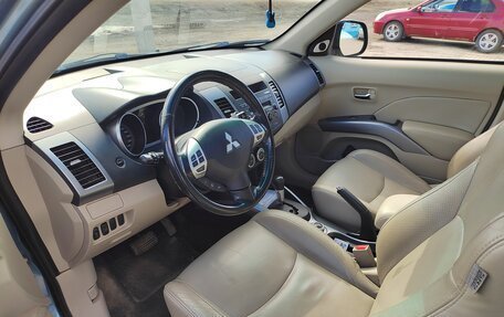 Mitsubishi Outlander III рестайлинг 3, 2007 год, 750 000 рублей, 6 фотография