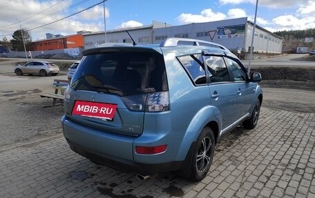 Mitsubishi Outlander III рестайлинг 3, 2007 год, 750 000 рублей, 3 фотография