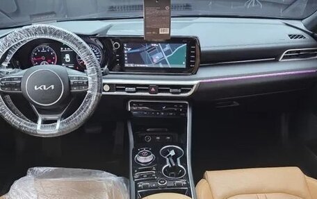 KIA K5, 2023 год, 2 450 000 рублей, 16 фотография