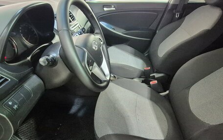 Hyundai Solaris II рестайлинг, 2013 год, 970 000 рублей, 14 фотография