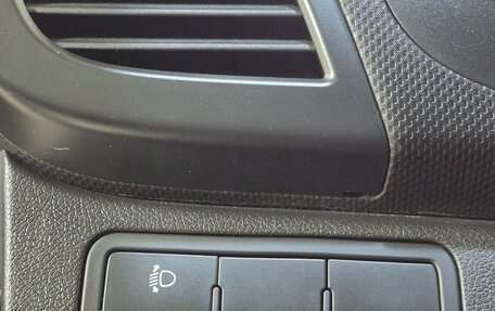 Hyundai Solaris II рестайлинг, 2013 год, 970 000 рублей, 19 фотография