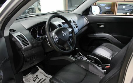 Mitsubishi Outlander III рестайлинг 3, 2011 год, 890 000 рублей, 8 фотография