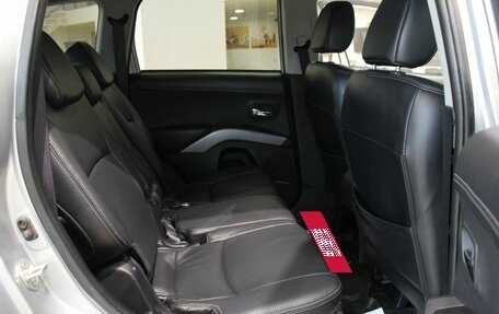 Mitsubishi Outlander III рестайлинг 3, 2011 год, 890 000 рублей, 17 фотография
