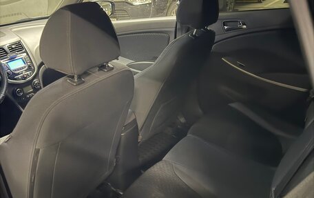 Hyundai Solaris II рестайлинг, 2012 год, 850 000 рублей, 12 фотография