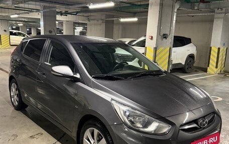Hyundai Solaris II рестайлинг, 2012 год, 850 000 рублей, 7 фотография