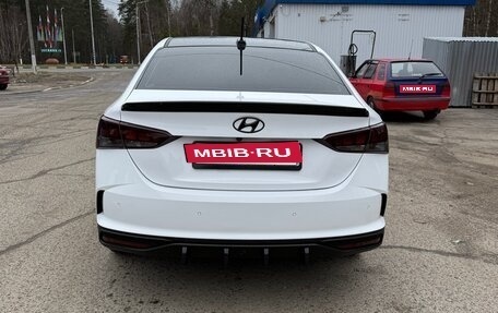 Hyundai Solaris II рестайлинг, 2021 год, 1 740 000 рублей, 4 фотография