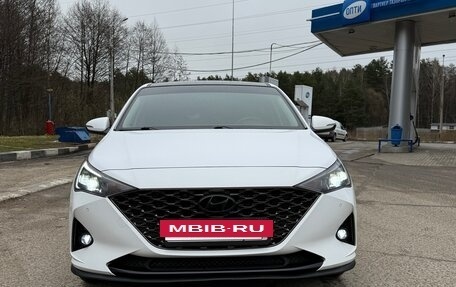 Hyundai Solaris II рестайлинг, 2021 год, 1 740 000 рублей, 8 фотография