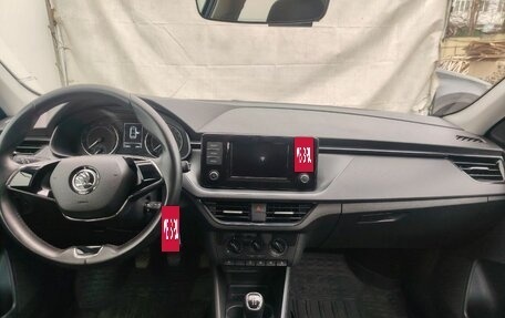 Skoda Rapid II, 2021 год, 1 420 000 рублей, 9 фотография