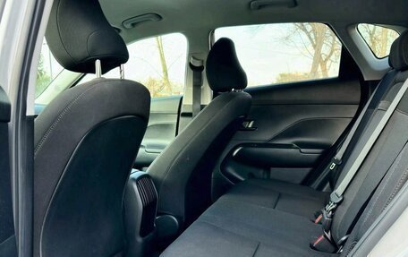 Hyundai Kona, 2023 год, 1 920 000 рублей, 13 фотография