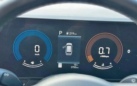 Hyundai Kona, 2023 год, 1 920 000 рублей, 7 фотография