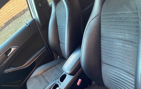 Mercedes-Benz A-Класс, 2015 год, 1 490 000 рублей, 11 фотография